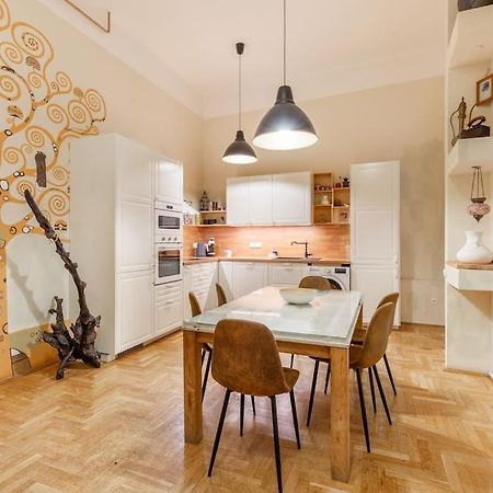 Bourgeois Boheme Apt. 88 M² City Center Budapest Exterior photo
