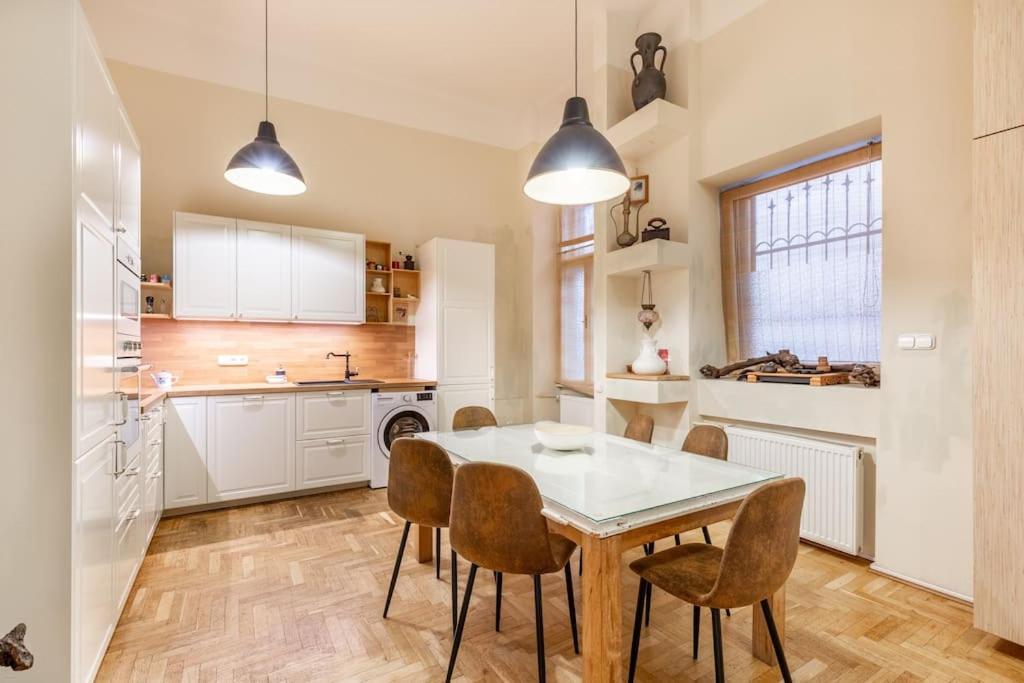 Bourgeois Boheme Apt. 88 M² City Center Budapest Exterior photo