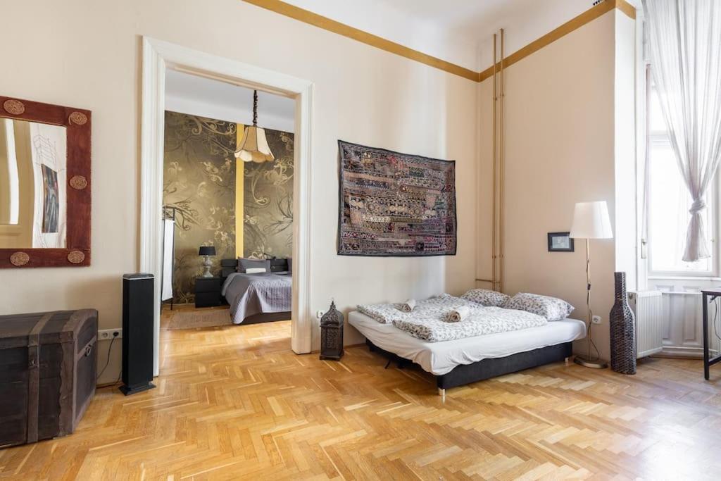 Bourgeois Boheme Apt. 88 M² City Center Budapest Exterior photo