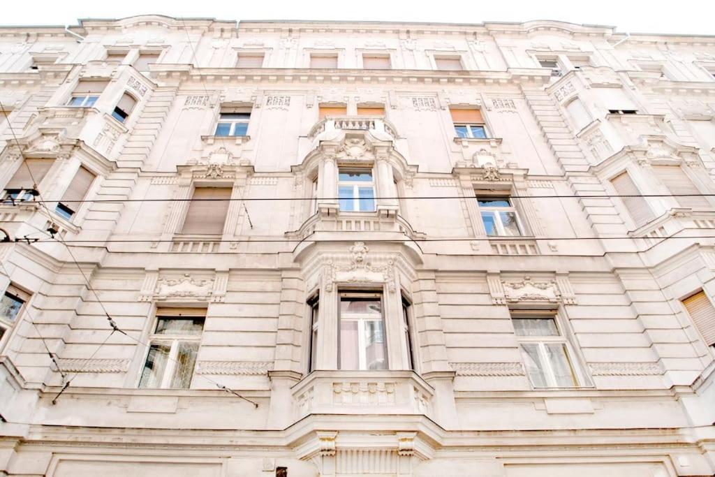 Bourgeois Boheme Apt. 88 M² City Center Budapest Exterior photo